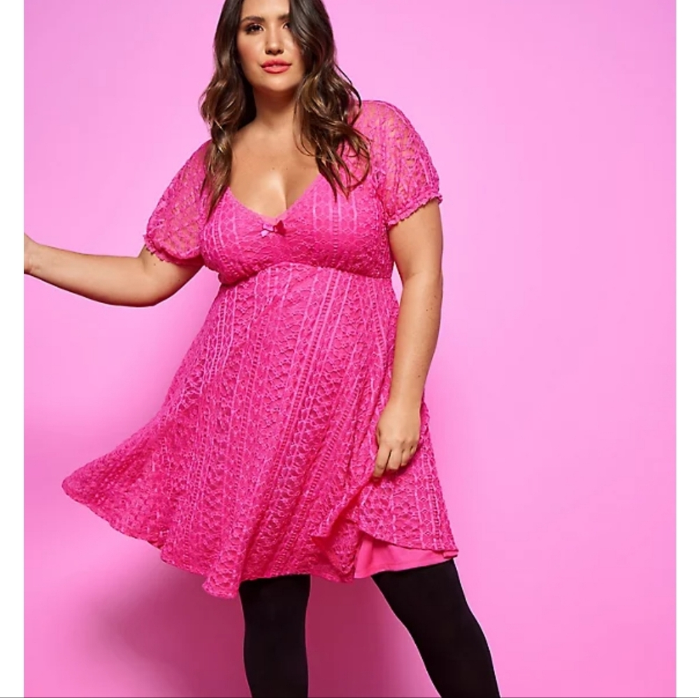Torrid size 3 BETSEY JOHNSON FIT & FLARE PUFF SLEEVE MINI DRESS - PINK
